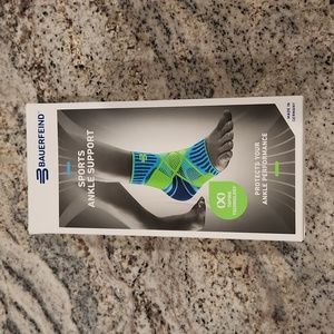Bauerfeind ankle brace size small right